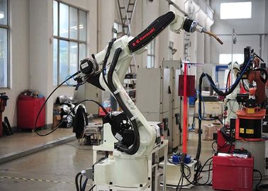 Robotsweissystemen voor elektrische fiets / motorfietsframe RWS-serie Robotsweisstation met 6-assige Kawasaki-robotarm