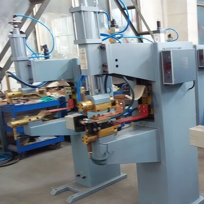 DN-serie aangepaste automatische weerstandspotsweldmachine voor deurscharnieren
